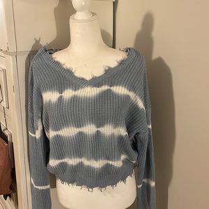 Jessica Simpson cropped sweater